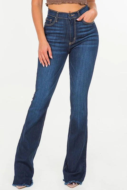 BOOTCUT JEANS-Narrow at the knee and eased in the thigh with a slightly larger leg opening for boot wear. - Studio 653