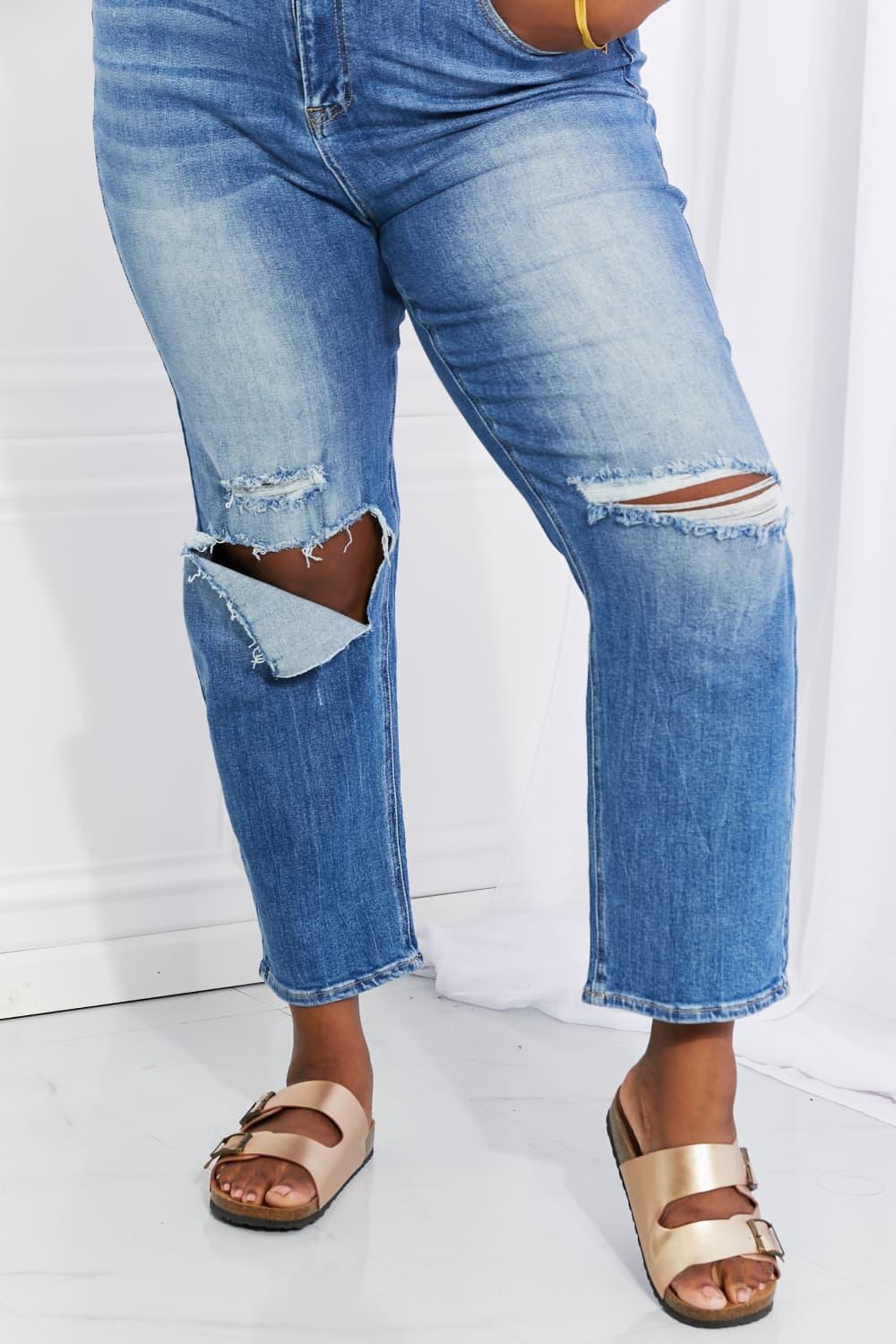 Emily High-Rise Relaxed Jeans - Studio 653